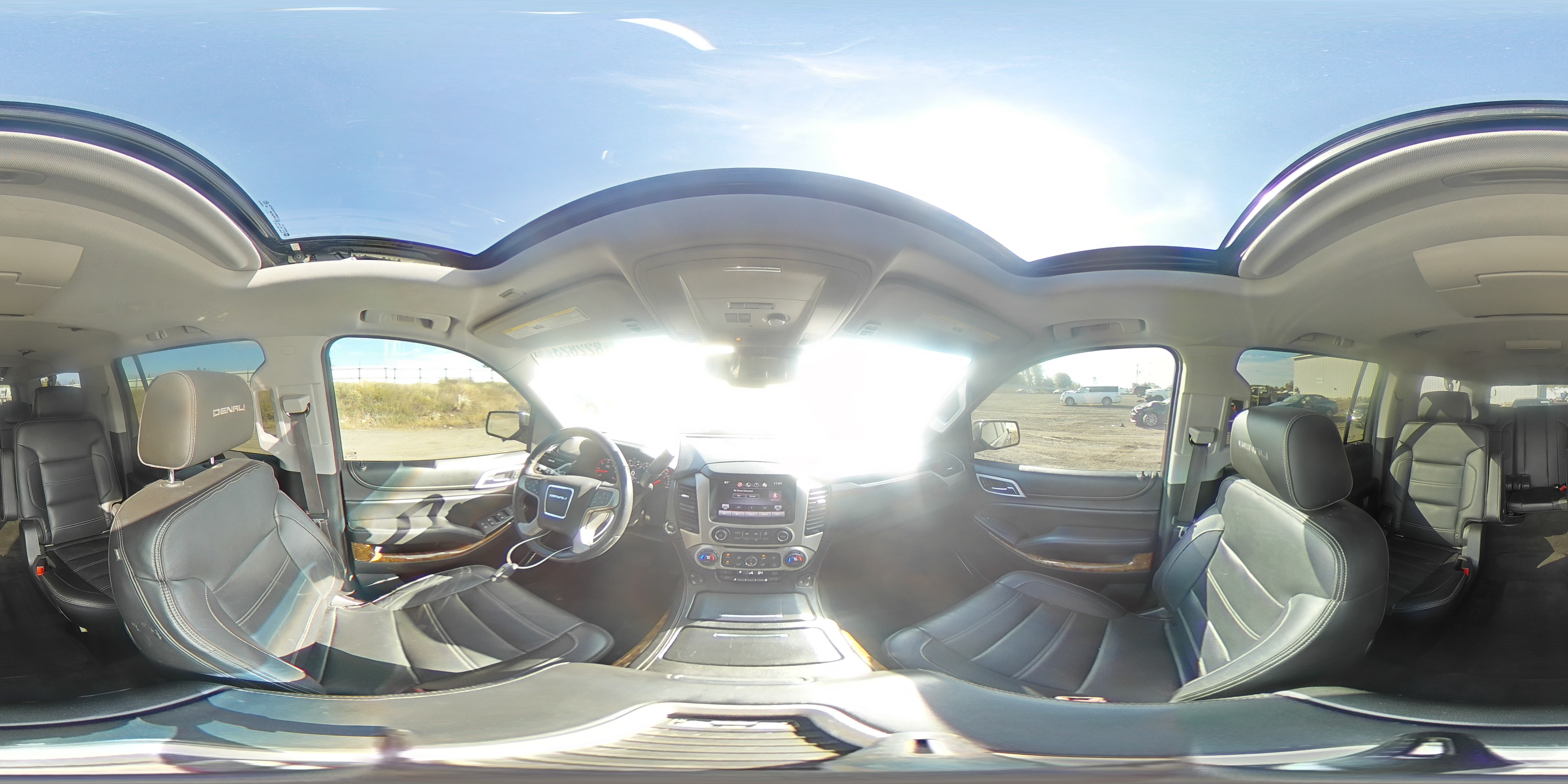 2015 GMC Yukon Xl Denali VIN: 1GKS2JKJ4FR532097 Lot: 82282375