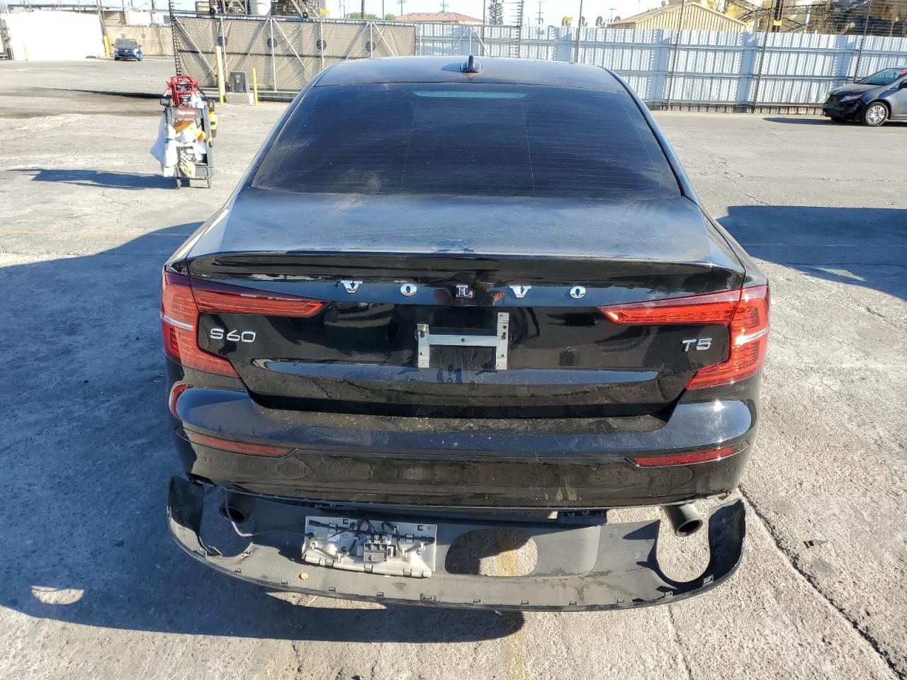 2019 Volvo S60 T5 Momentum VIN: 7JR102FK7KG001716 Lot: 86107015