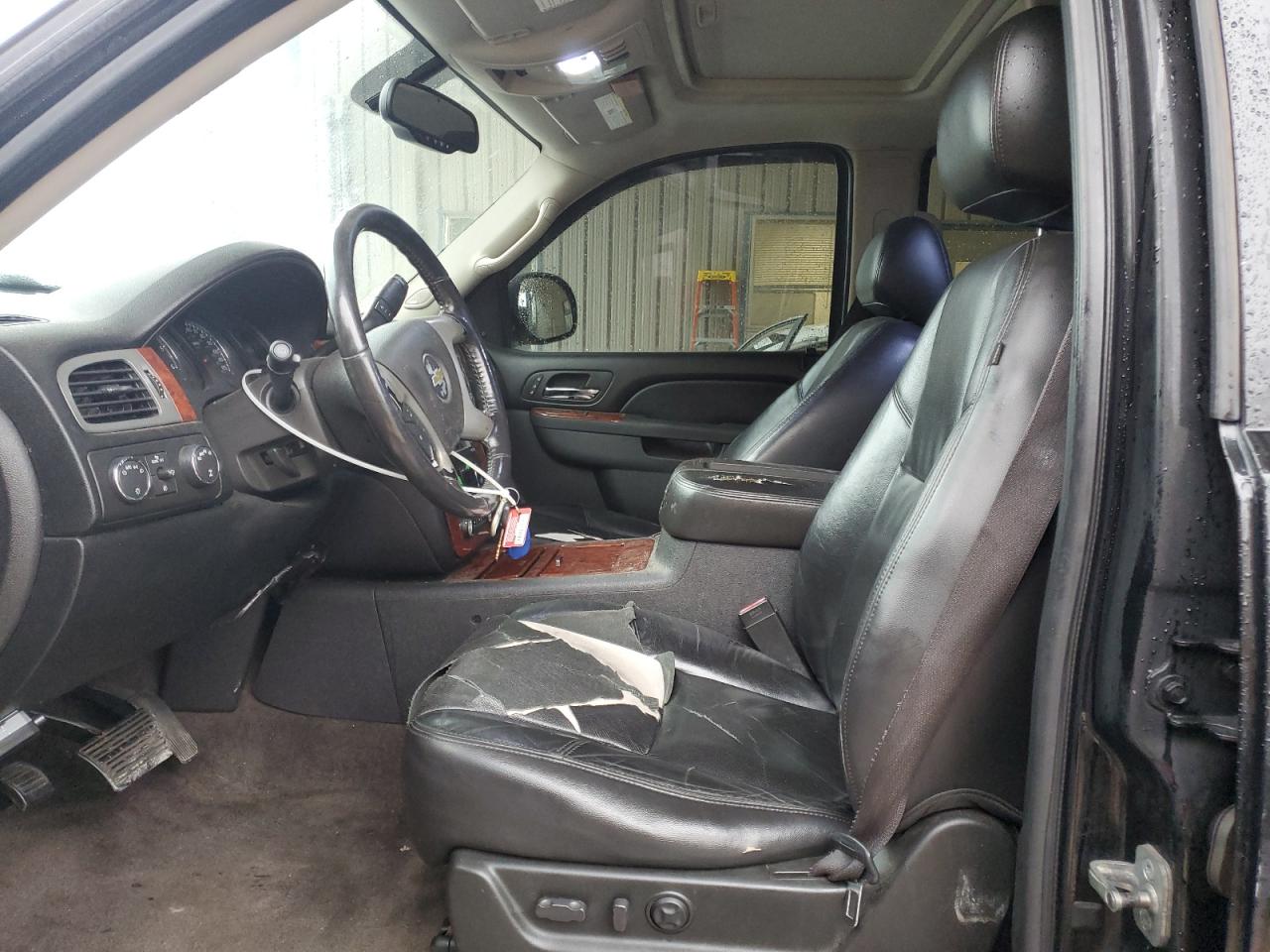 2010 Chevrolet Tahoe K1500 Ltz VIN: 1GNUKCE08AR285010 Lot: 90216115