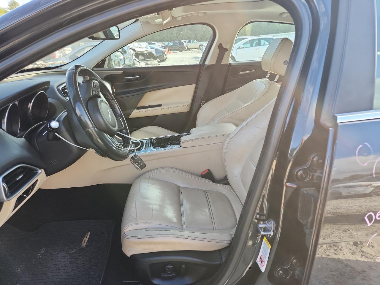 2017 Jaguar Xe Prestige VIN: SAJAE4BG1HA963875 Lot: 81918245