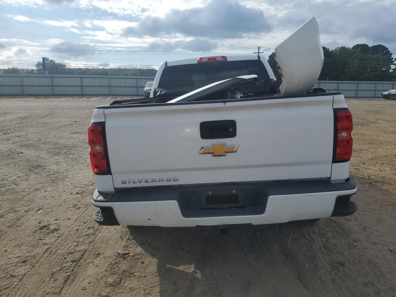 2018 Chevrolet Silverado C1500 Custom VIN: 1GCRCPEC6JZ235817 Lot: 84731545