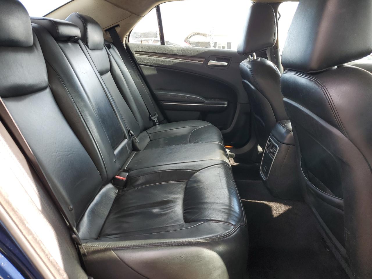 2016 Chrysler 300 Limited VIN: 2C3CCAAG7GH260637 Lot: 82737775