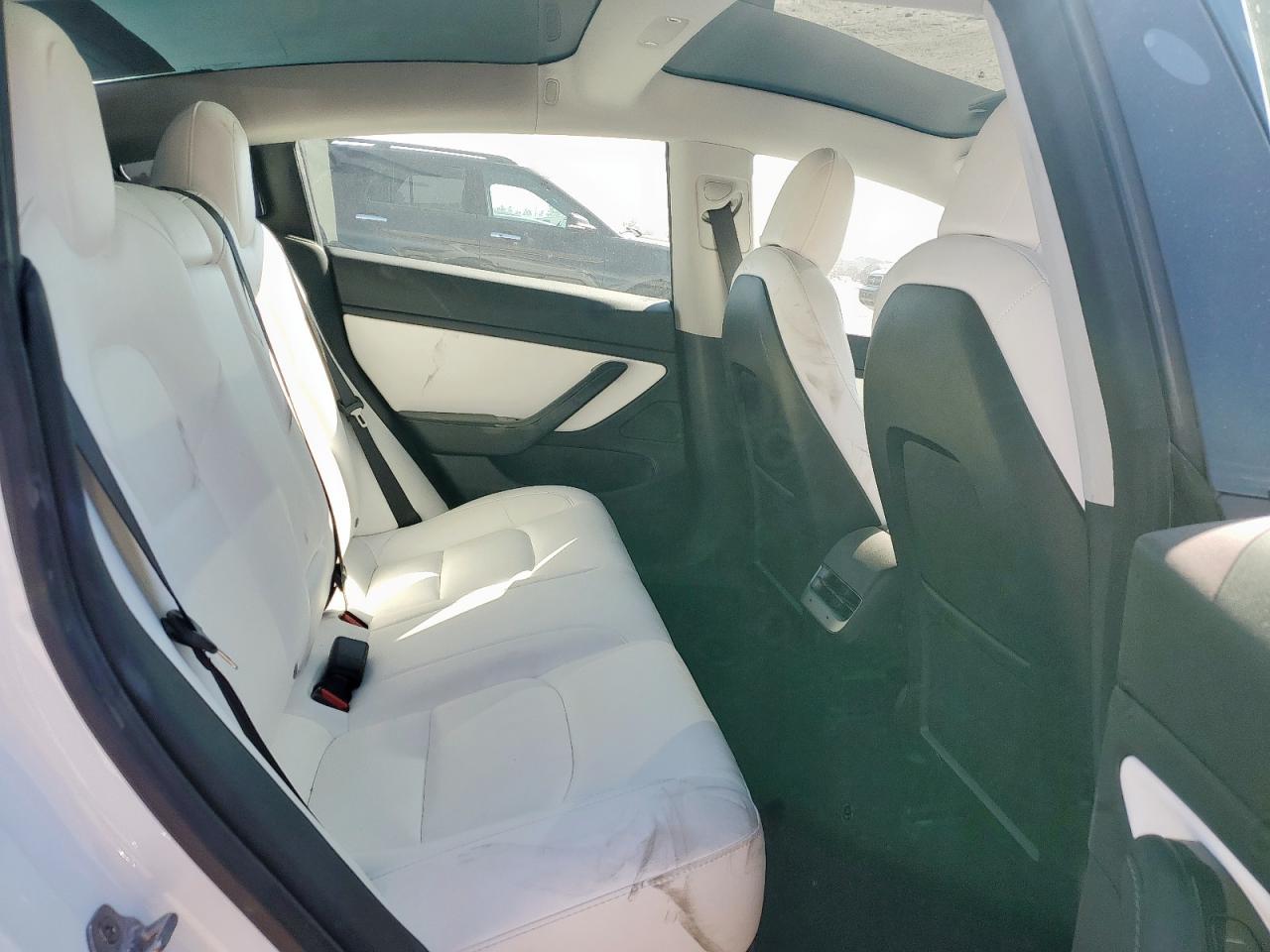 2020 Tesla Model 3 VIN: 5YJ3E1EC4LF800281 Lot: 85828245