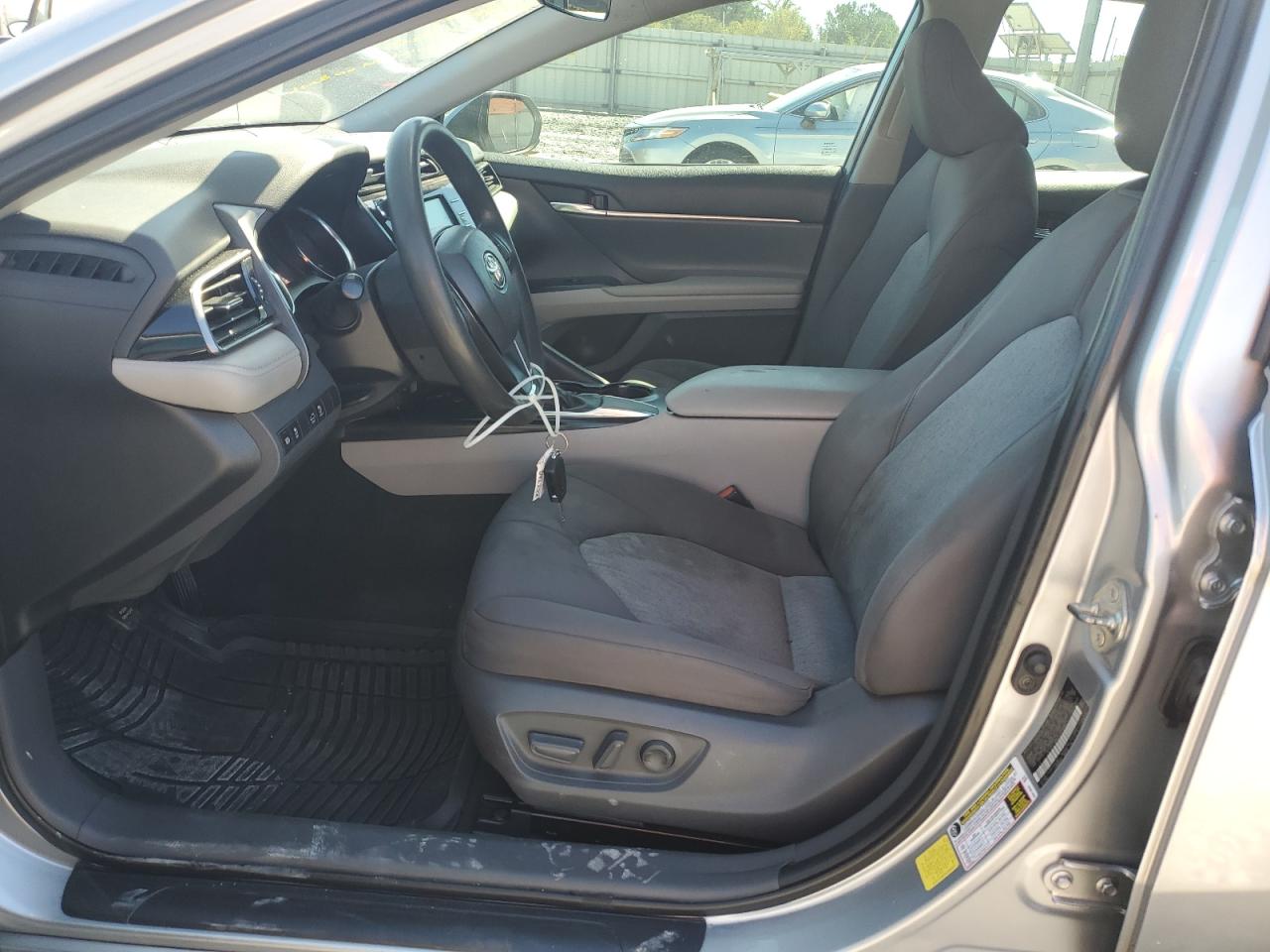 2020 Toyota Camry Le VIN: 4T1C11AK5LU966871 Lot: 82455315