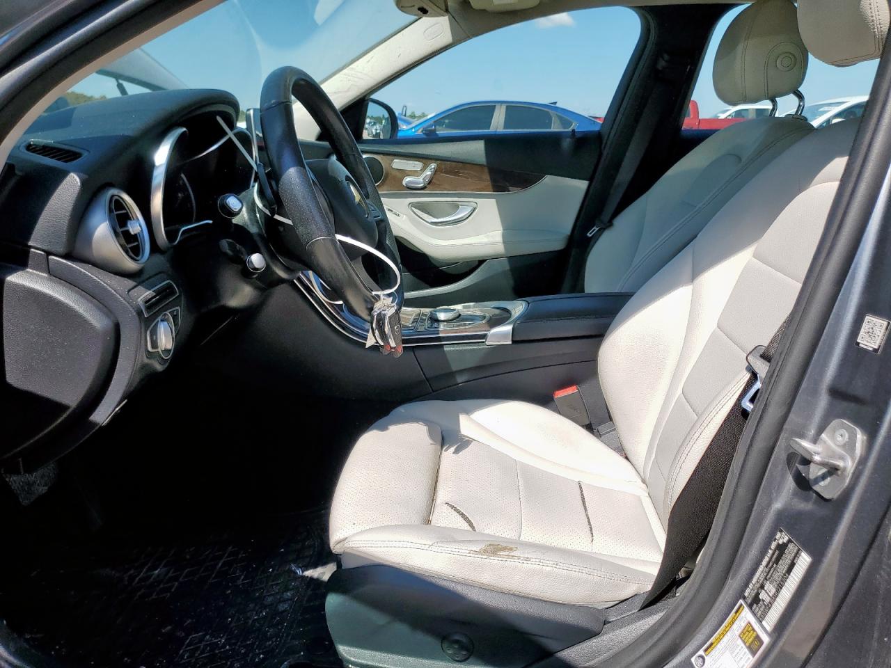 2017 Mercedes-Benz C 300 VIN: 55SWF4JBXHU215204 Lot: 85865855