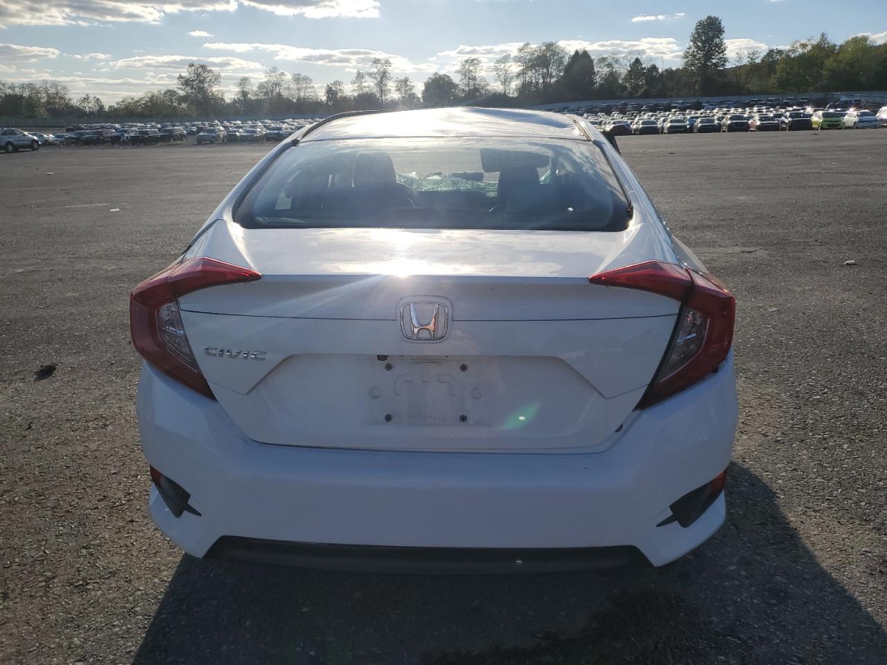 2018 Honda Civic Lx VIN: 2HGFC2F5XJH530068 Lot: 82078605