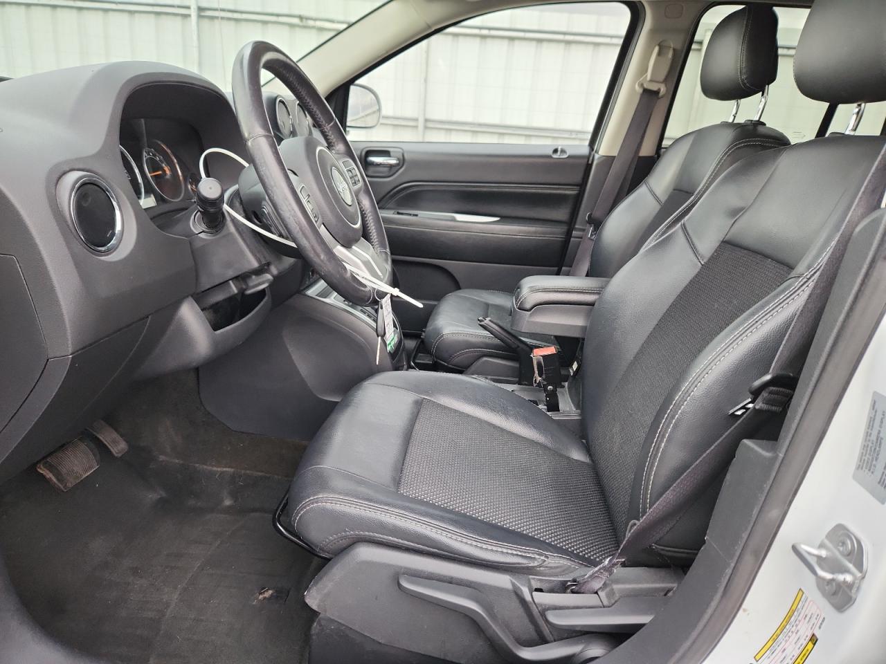 2016 Jeep Compass Latitude VIN: 1C4NJDEB0GD781528 Lot: 90315665