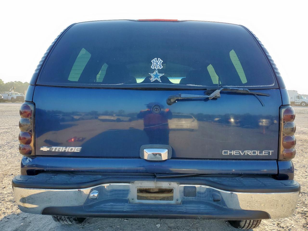 2003 Chevrolet Tahoe C1500 VIN: 1GNEC13Z13R237469 Lot: 82368935