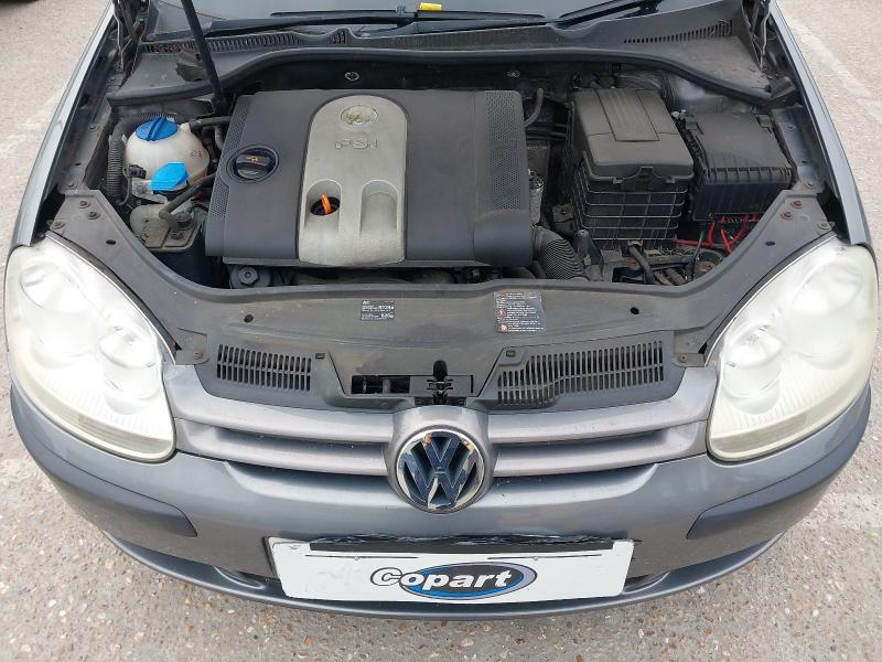 2005 VOLKSWAGEN GOLF 1.6 SE FSI 5DR