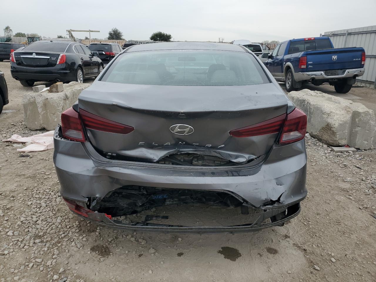 2019 Hyundai Elantra Se VIN: 5NPD74LF9KH489511 Lot: 82431135