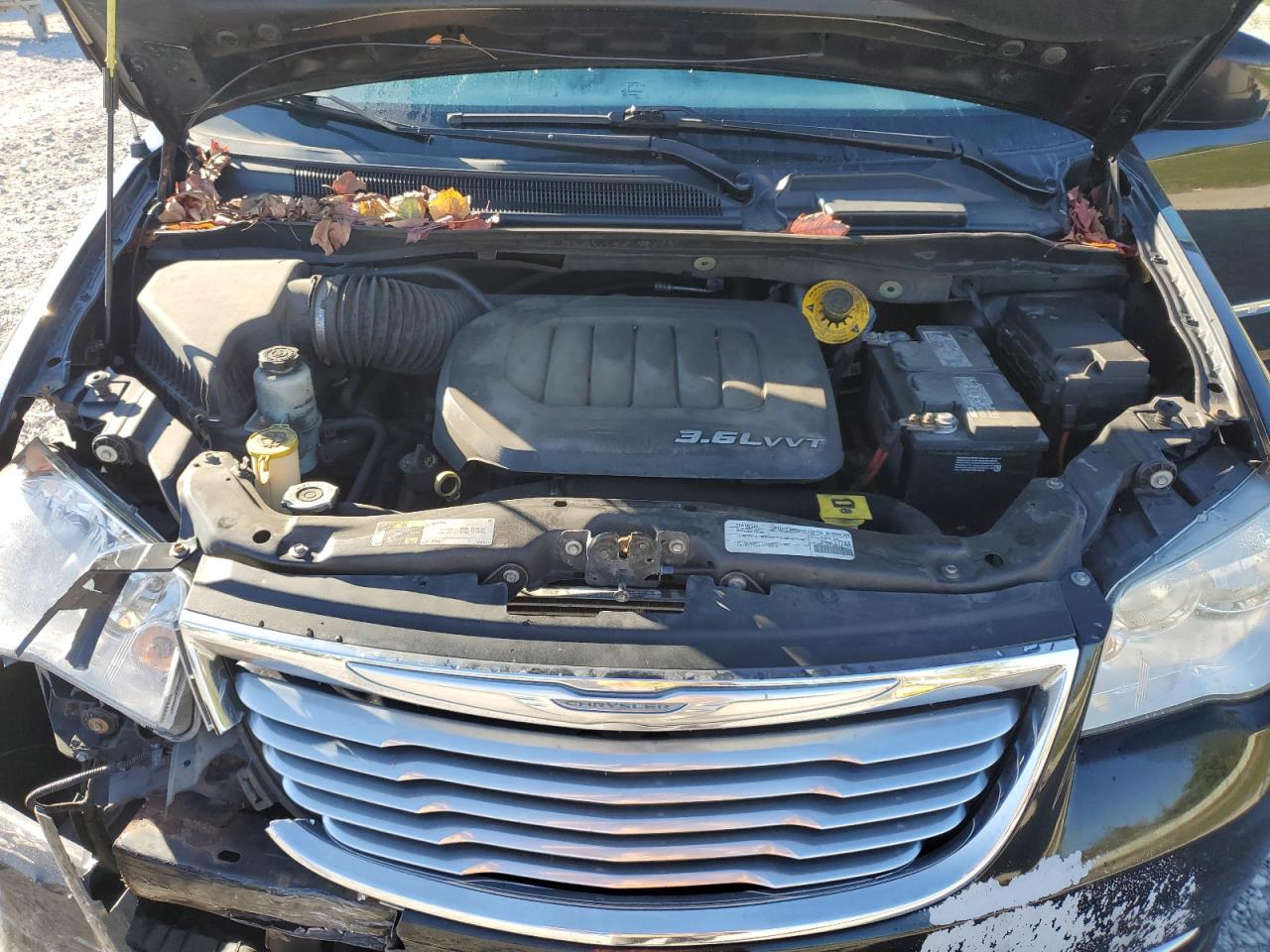 2015 Chrysler Town & Country Touring VIN: 2C4RC1BG9FR727151 Lot: 81928795