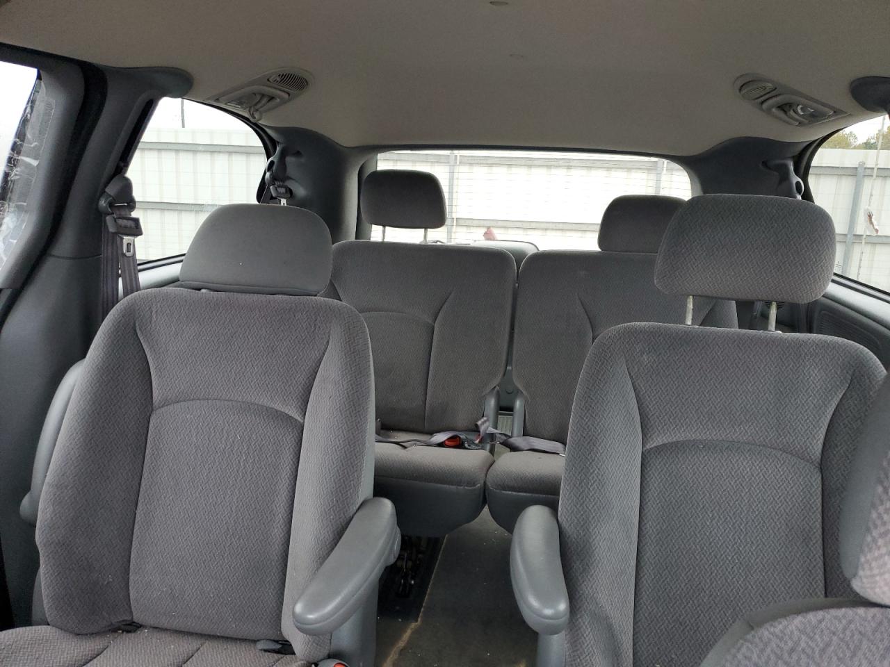 2004 Chrysler Town & Country Touring VIN: 2C4GP54L34R577287 Lot: 90469735