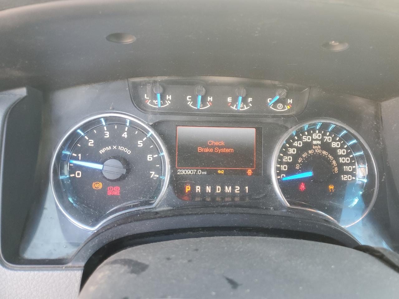 2013 Ford F150 Super Cab VIN: 1FTFX1EF2DKF86638 Lot: 86548145