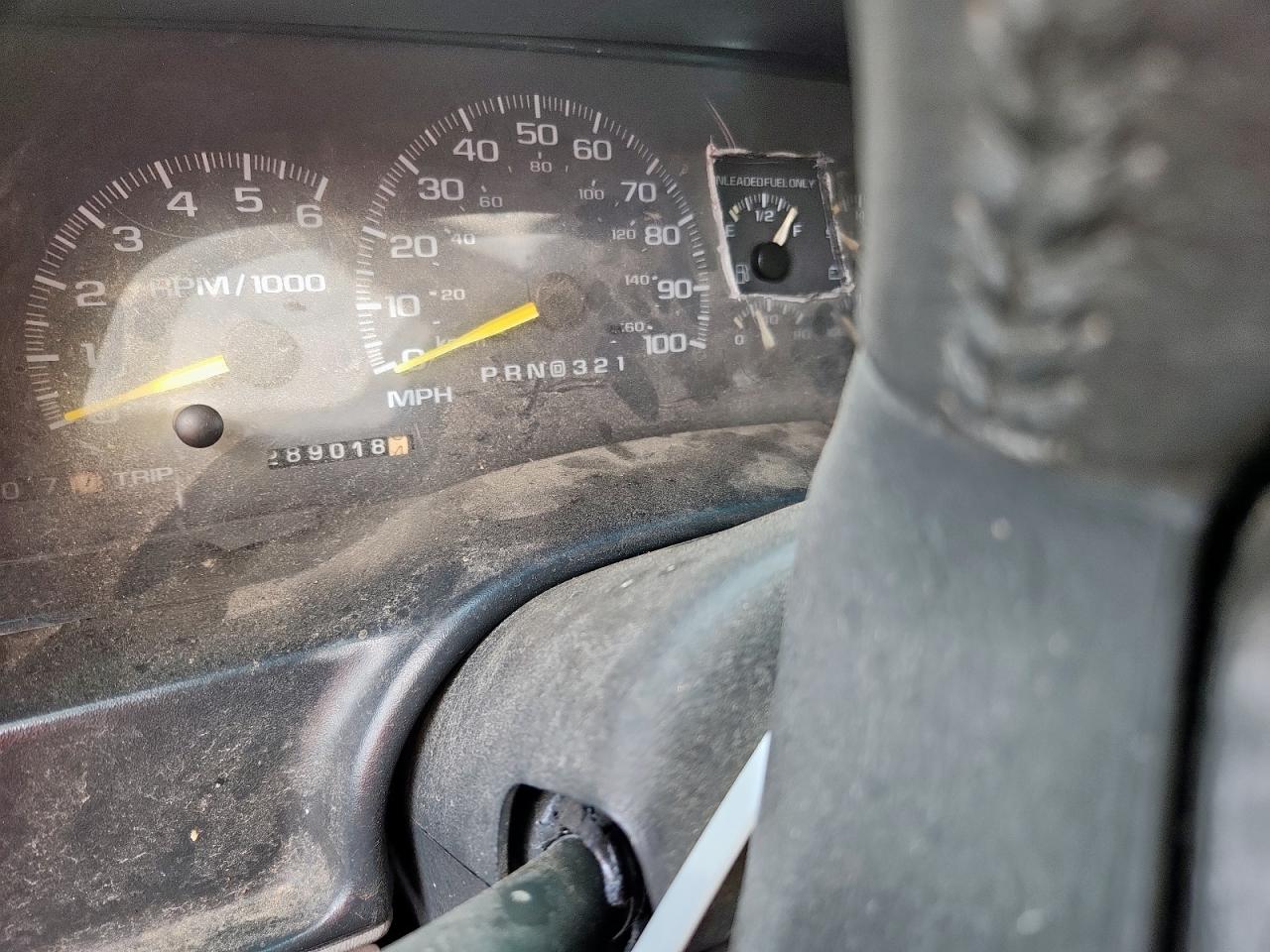 1999 GMC Sierra C1500 VIN: 1GTEC19R1XR511064 Lot: 90084625