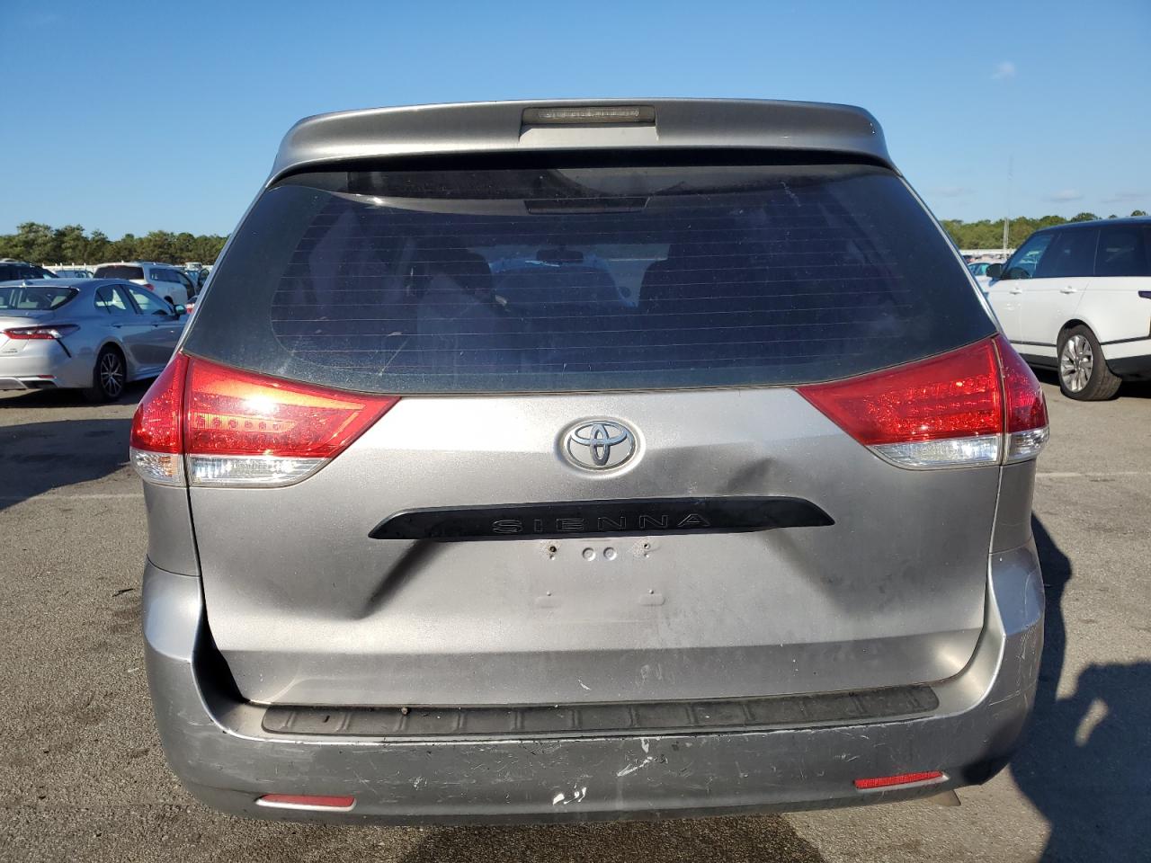 2012 Toyota Sienna VIN: 5TDZK3DC3CS210035 Lot: 83798255