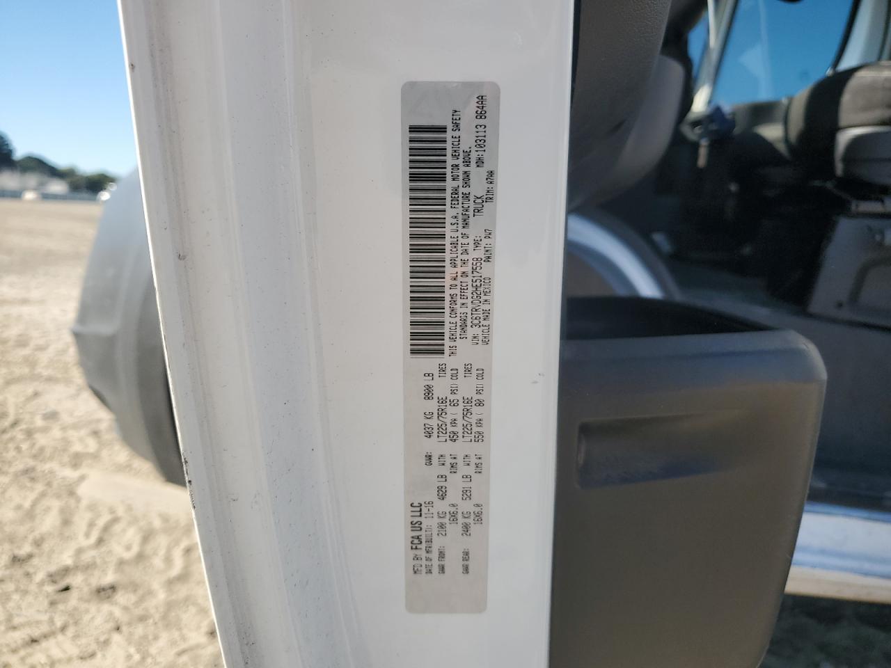 2017 Ram Promaster 2500 2500 High VIN: 3C6TRVDG2HE517558 Lot: 82230875