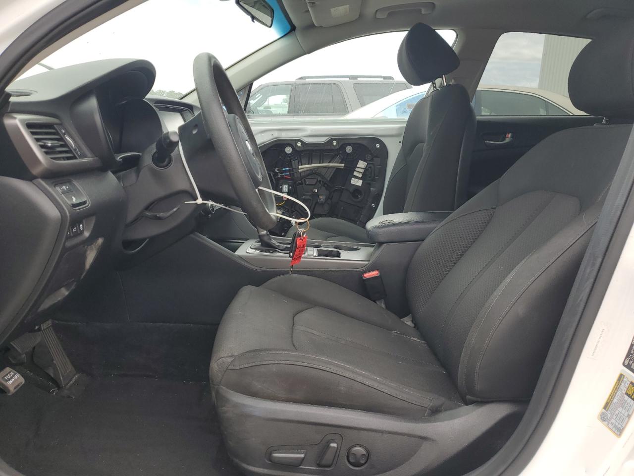 2018 Kia Optima Lx VIN: 5XXGT4L3XJG204601 Lot: 83961245