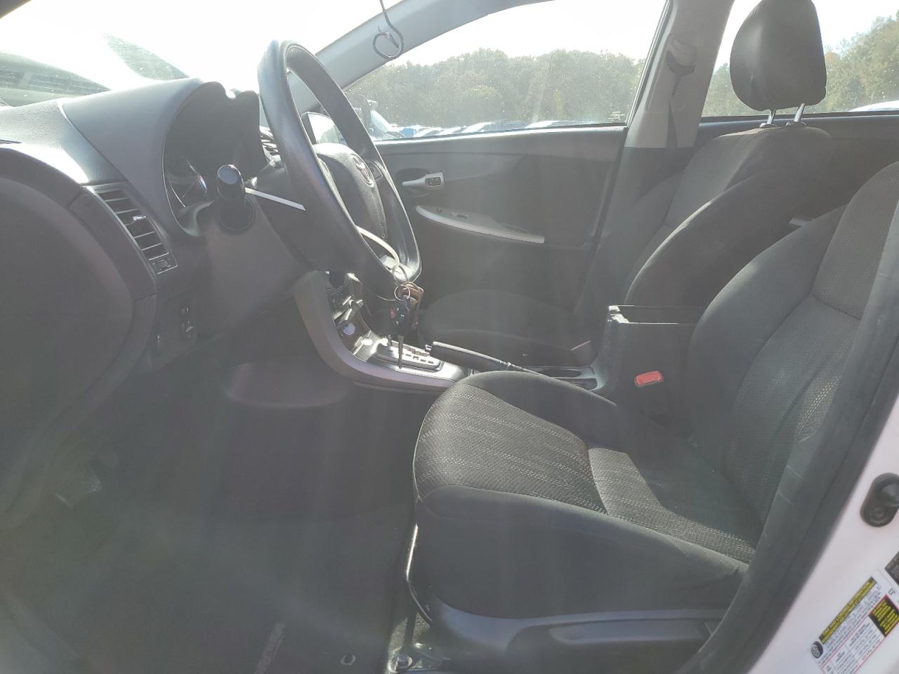 2011 Toyota Corolla Base VIN: 2T1BU4EE2BC690514 Lot: 84244745