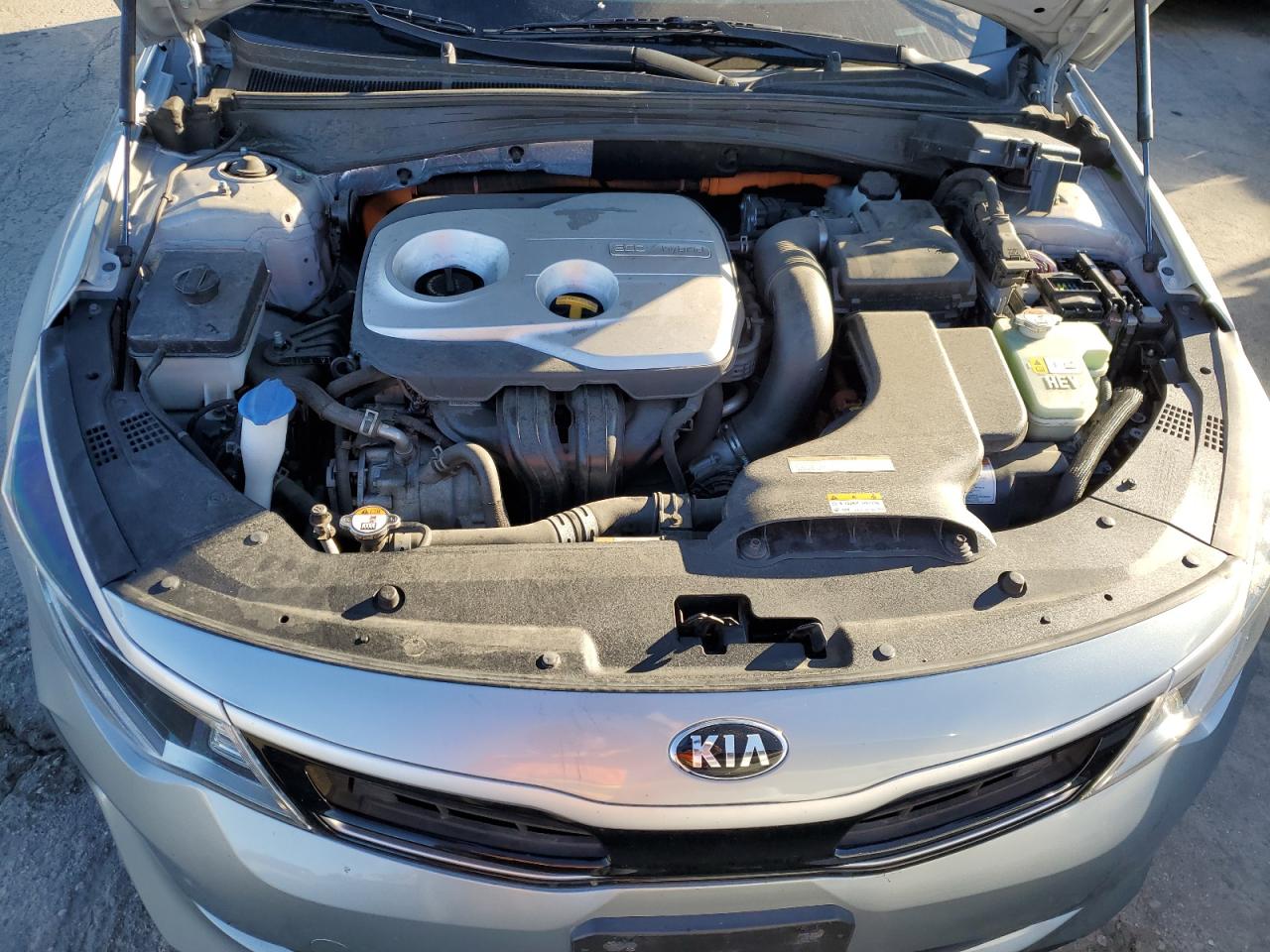 2017 Kia Optima Hybrid VIN: KNAGT4LE4H5012300 Lot: 87220275