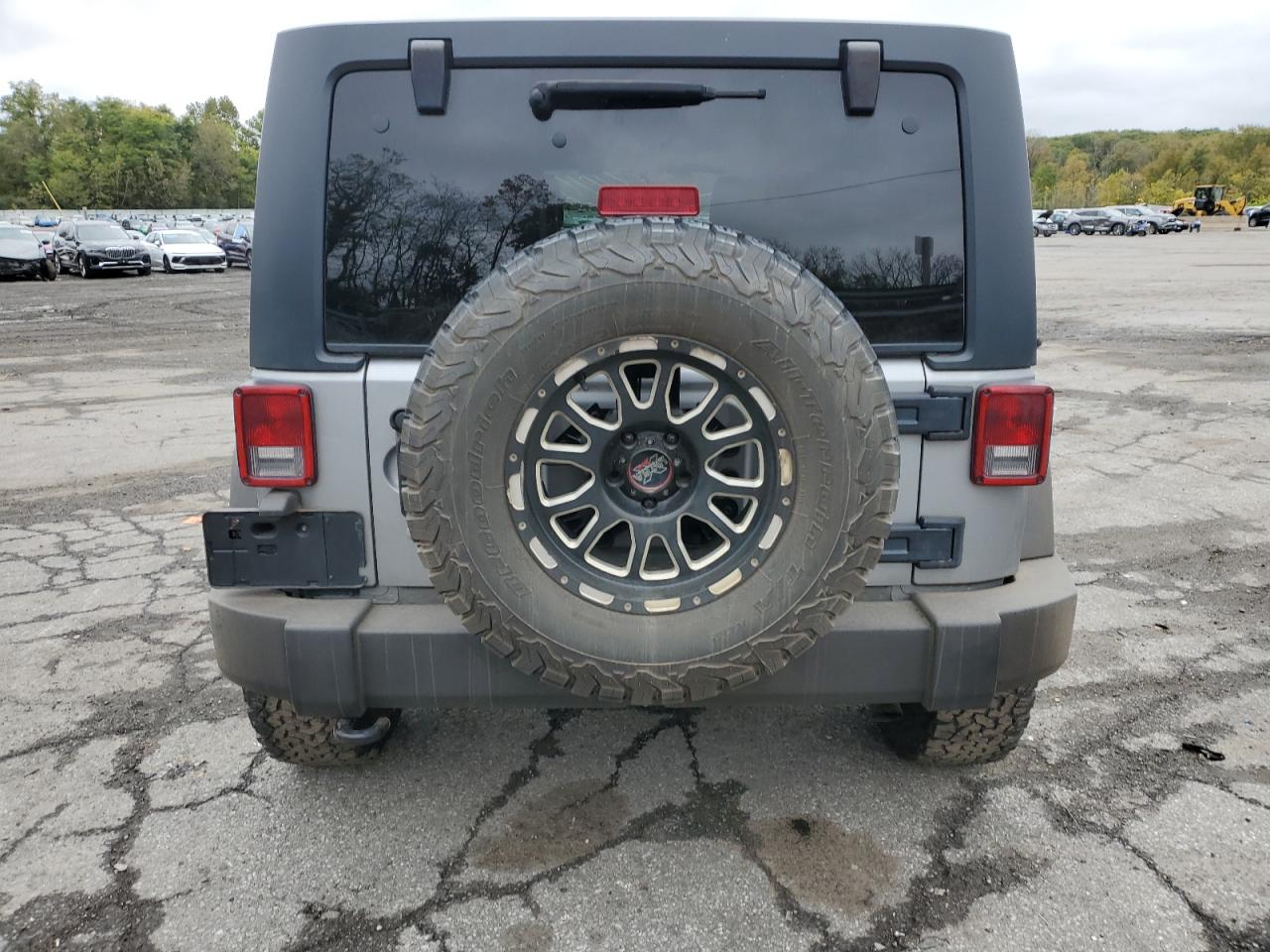 2015 Jeep Wrangler Unlimited Sport VIN: 1C4BJWDG3FL671251 Lot: 82271525