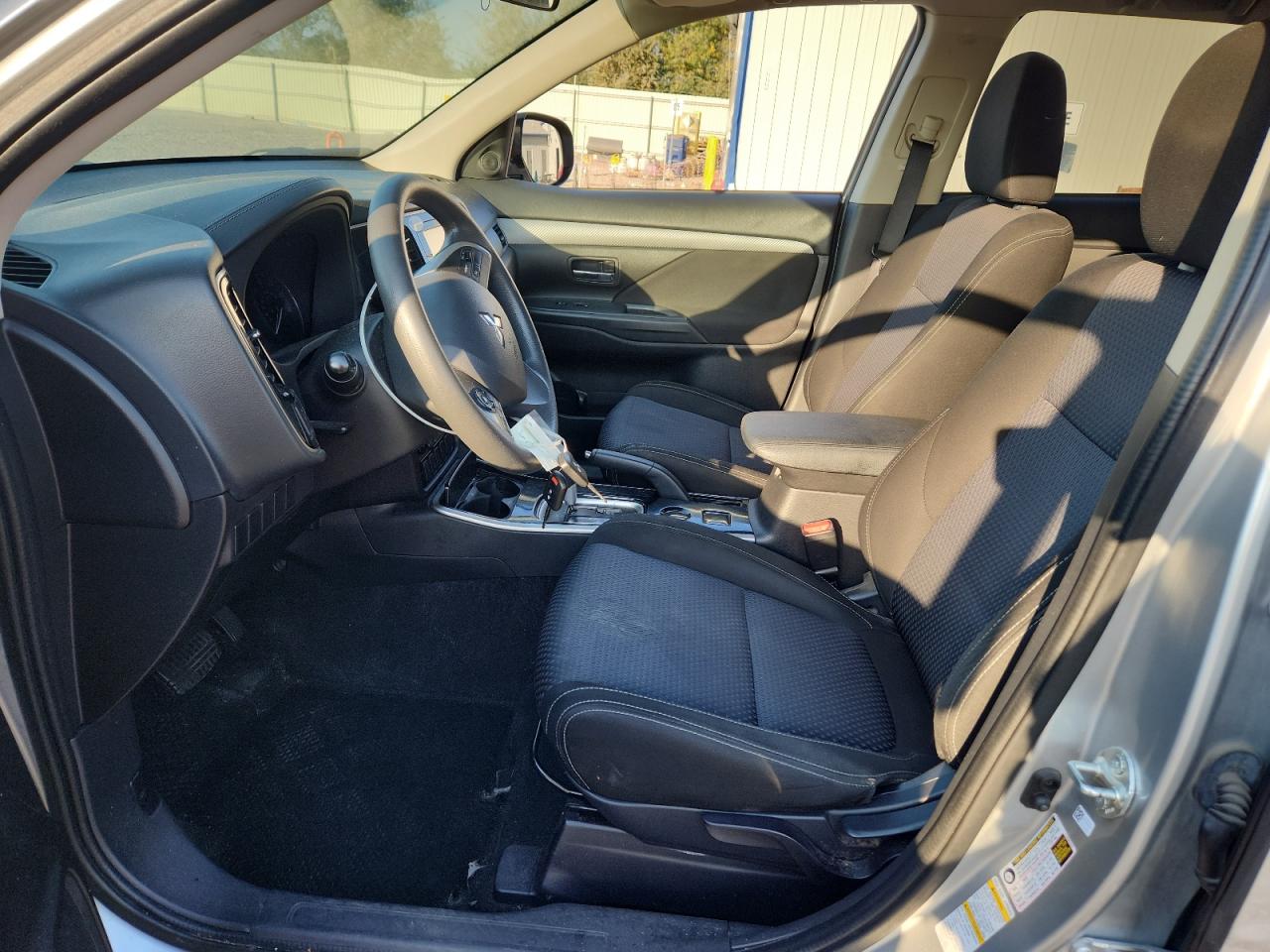 2018 Mitsubishi Outlander Es VIN: JA4AD2A32JZ002904 Lot: 81310015