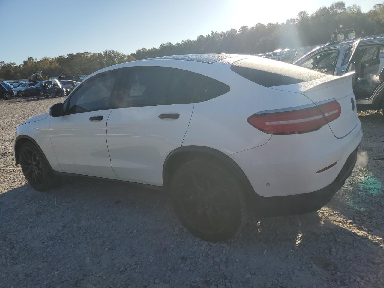 Фото: WDC0J6EB1KF644899