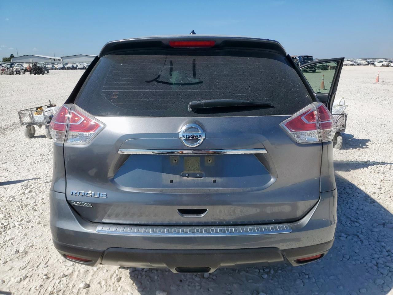 2016 Nissan Rogue S VIN: JN8AT2MT1GW029921 Lot: 86505275