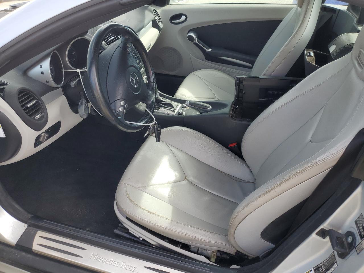 2006 Mercedes-Benz Slk 350 VIN: WDBWK56F26F107049 Lot: 84935505