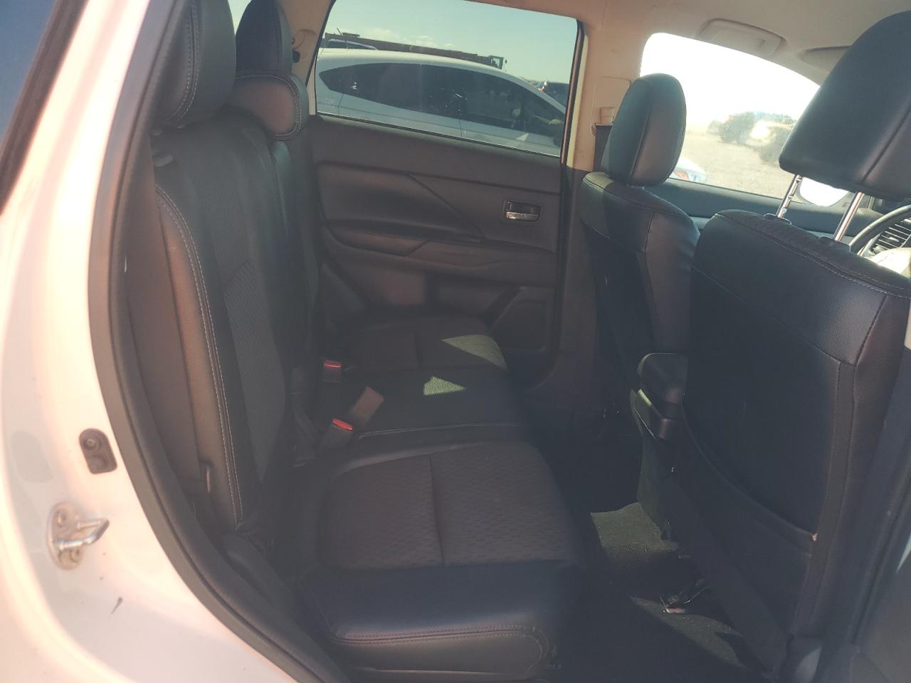 2015 Mitsubishi Outlander Se VIN: JA4AD3A36FZ005723 Lot: 82457655