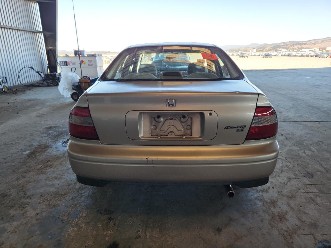 1995 Honda Accord Lx VIN: 1HGCD5630SA027729 Lot: 86491045