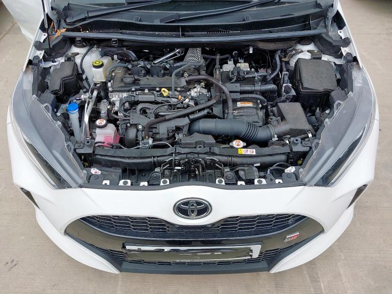 2023 TOYOTA YARIS GR SPORT HEV CVT 