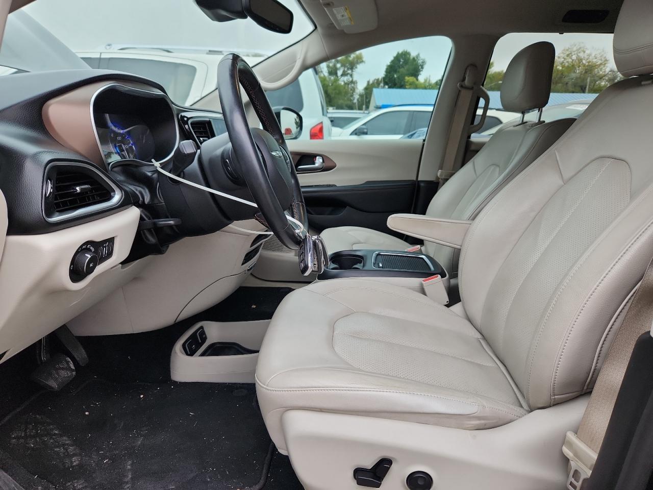 2018 Chrysler Pacifica Touring L Plus VIN: 2C4RC1EG4JR131207 Lot: 82733945