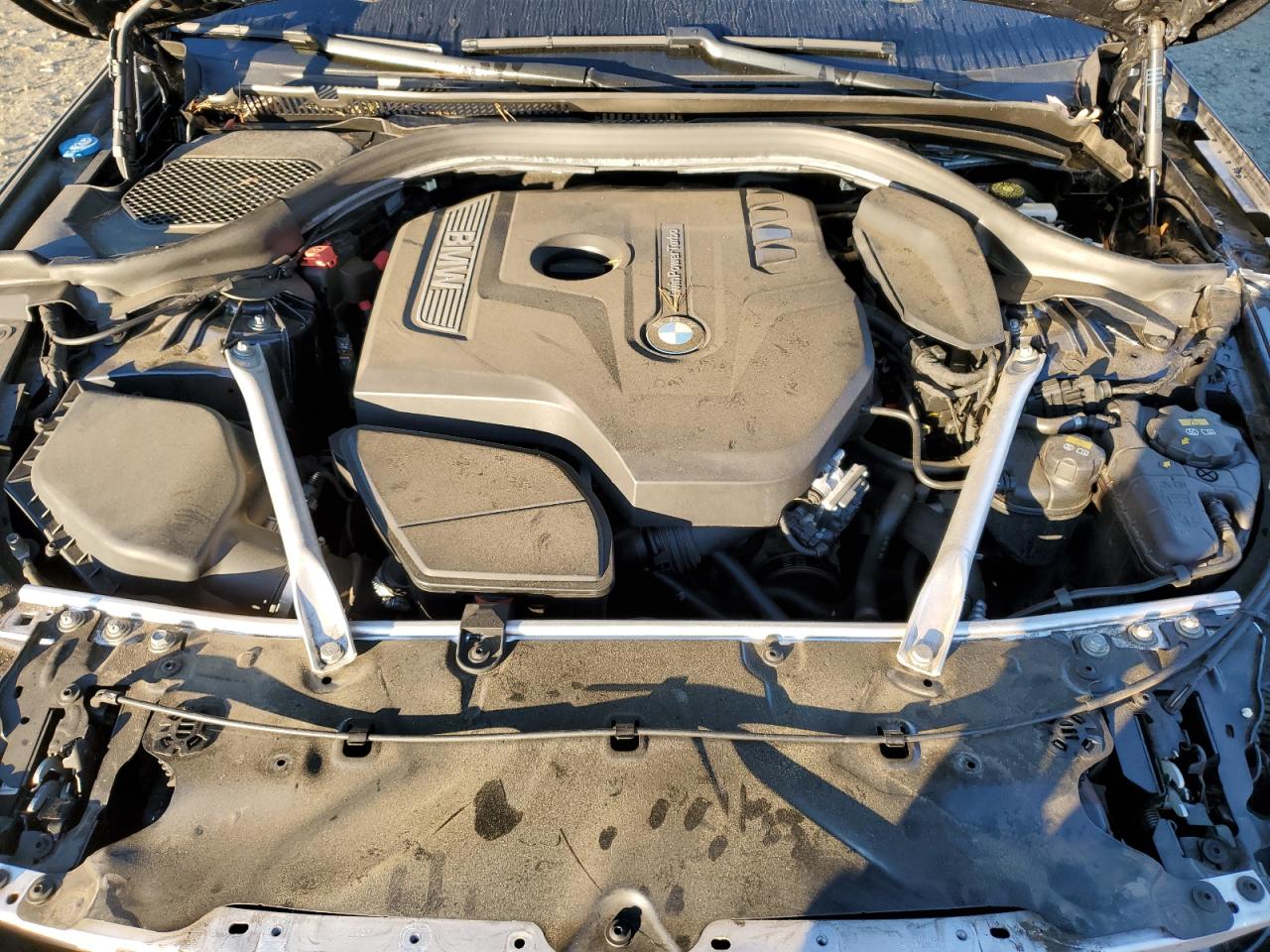 Фото: WBAJA7C59JWA74453