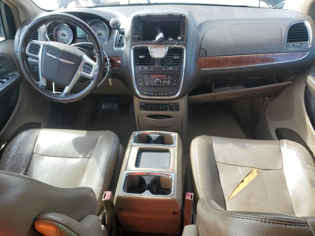 2011 Chrysler Town & Country Touring L VIN: 2A4RR8DG9BR656364 Lot: 85084755