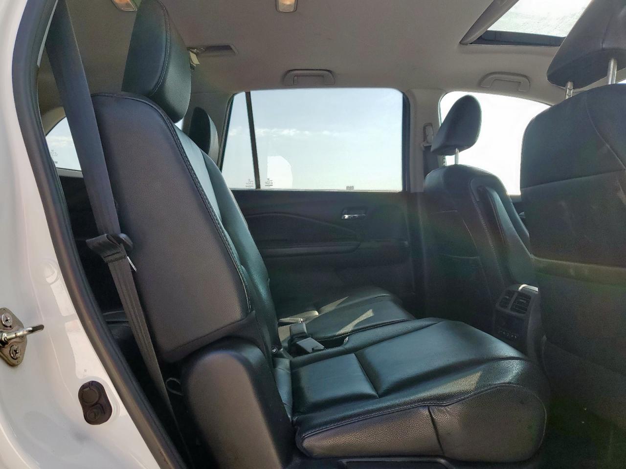 2017 Honda Pilot Exl VIN: 5FNYF6H55HB045212 Lot: 84660755