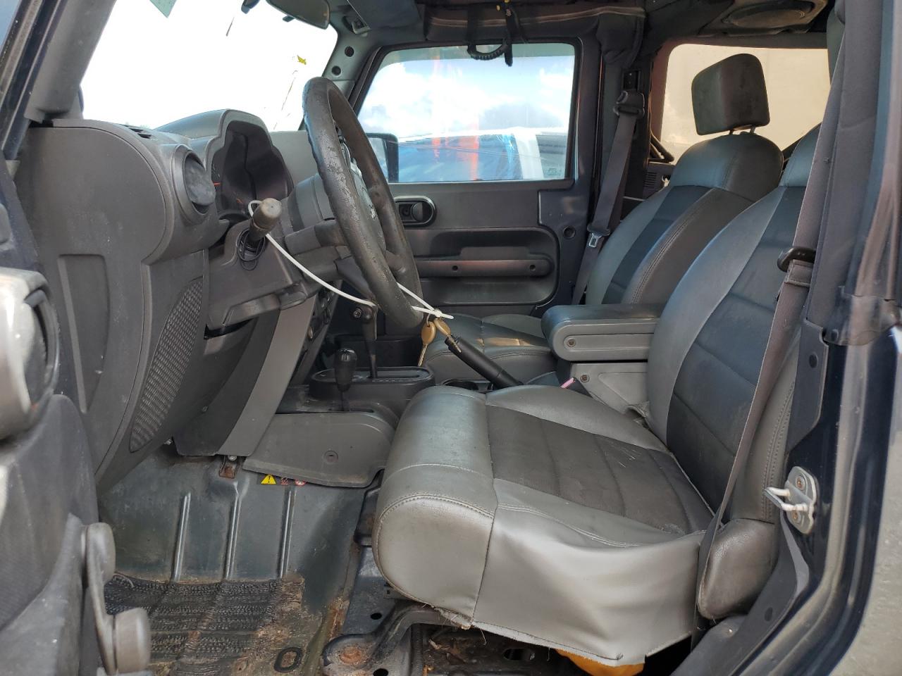 2008 Jeep Wrangler X VIN: 1J4FA241X8L617822 Lot: 81800925