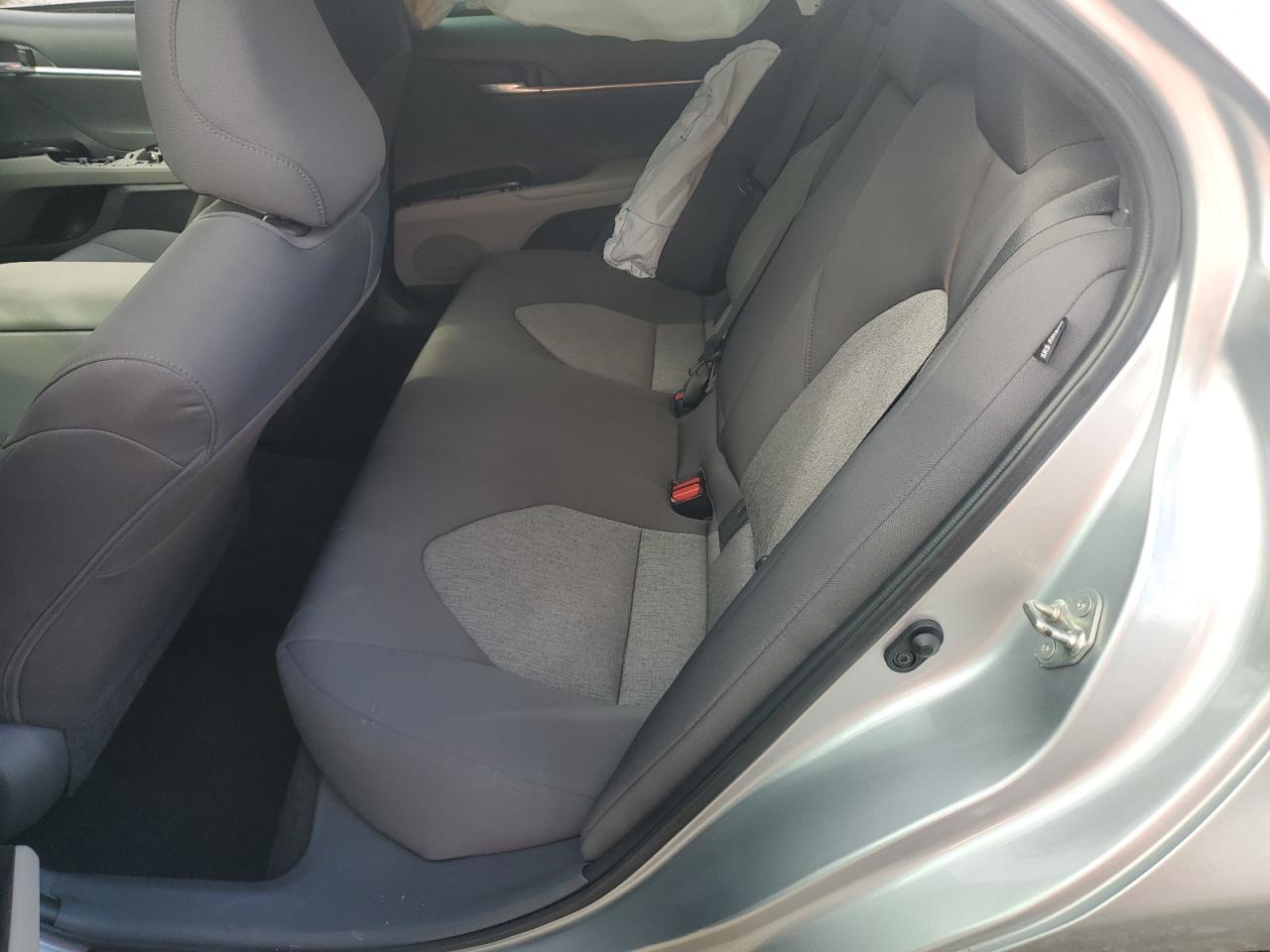 2020 Toyota Camry Le VIN: 4T1C11AKXLU998943 Lot: 85924055