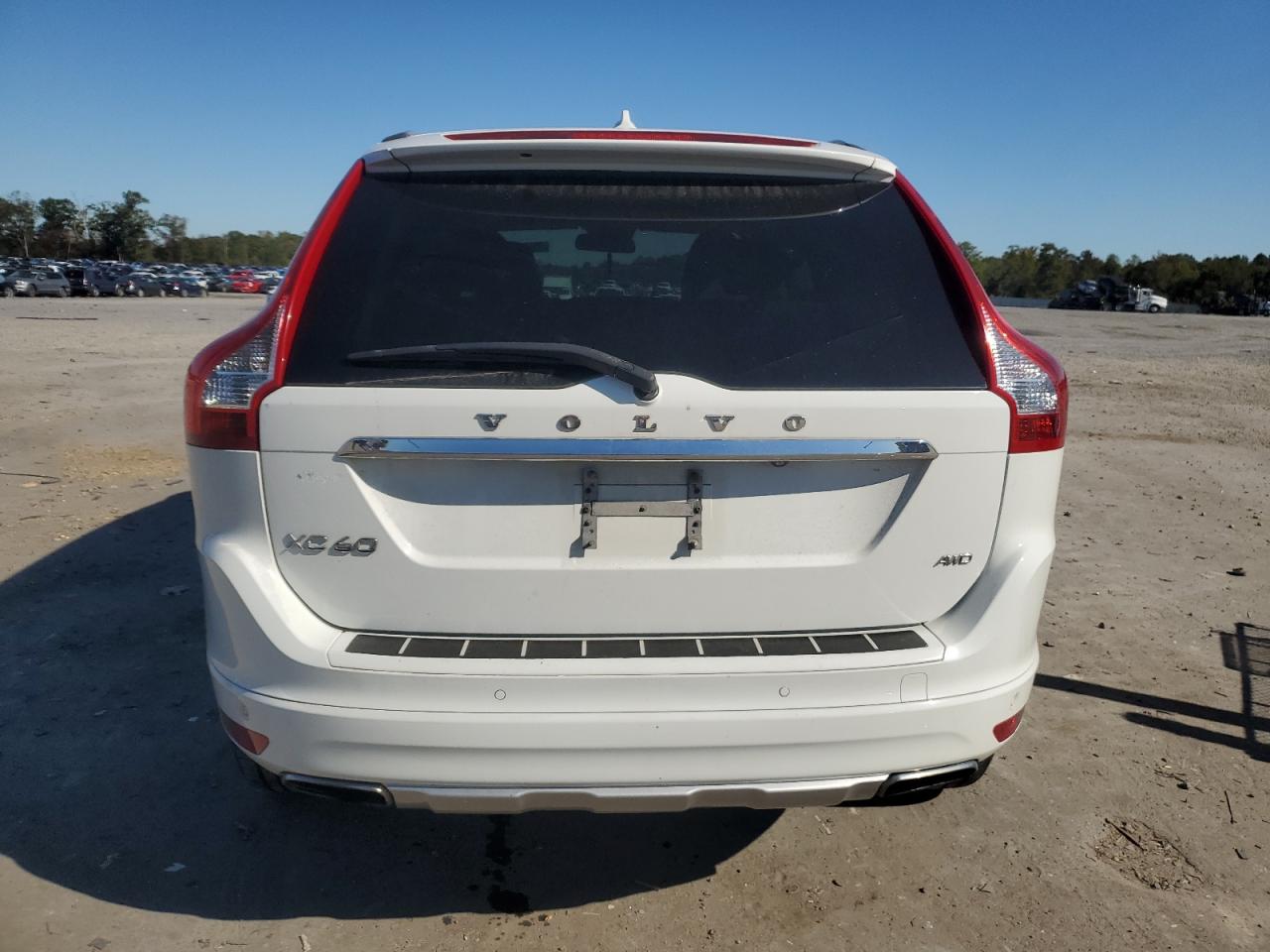 2015 Volvo Xc60 3.2 Premier + VIN: YV4940RC1F2584735 Lot: 85819185