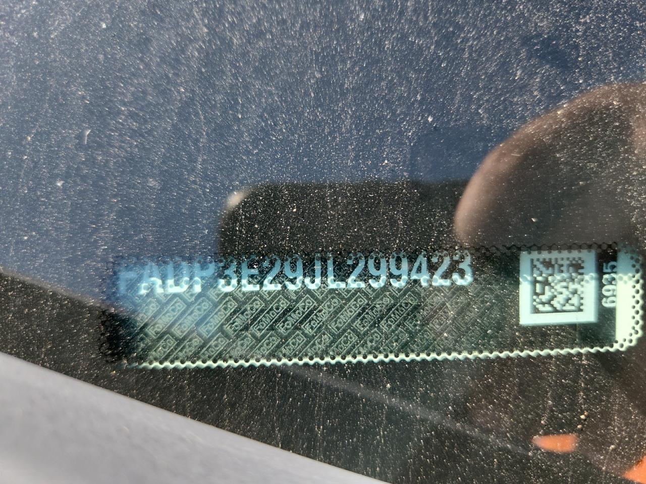 2018 Ford Focus S VIN: 1FADP3E29JL299423 Lot: 84582485