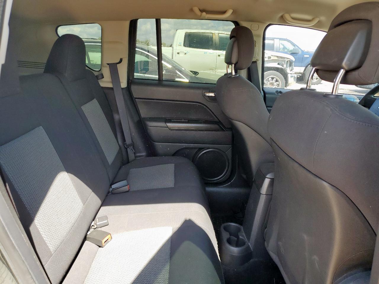 2010 Jeep Compass Sport VIN: 1J4NT4FA0AD659267 Lot: 85497565