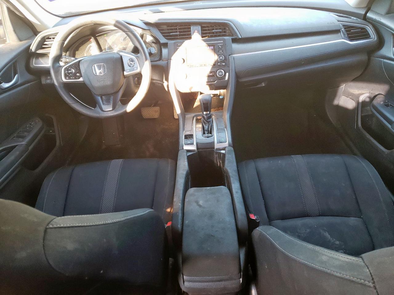 2020 Honda Civic Lx VIN: 19XFC2F63LE011384 Lot: 90836165