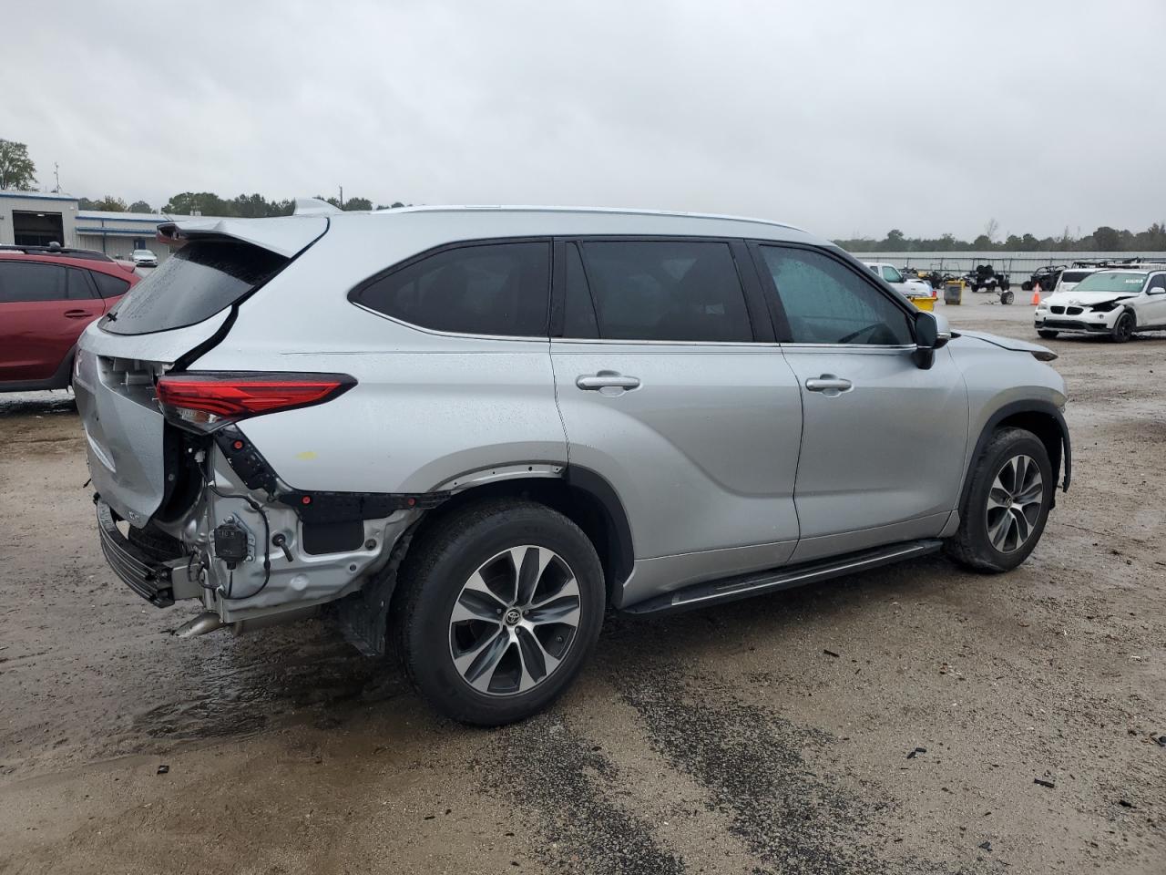 2020 Toyota Highlander Xle VIN: 5TDHZRAH3LS507476 Lot: 89814375