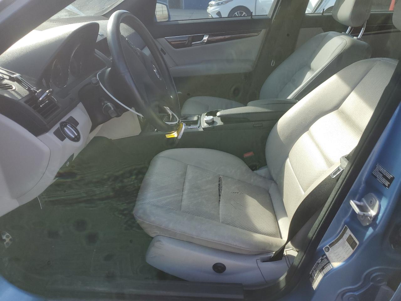 2010 Mercedes-Benz C 300 4Matic VIN: WDDGF8BB2AF438212 Lot: 91111035