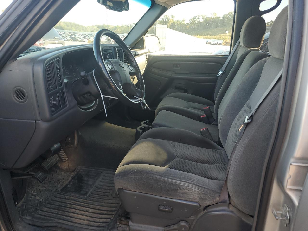 2005 Chevrolet Silverado K1500 VIN: 2GCEK13T851386870 Lot: 86258355