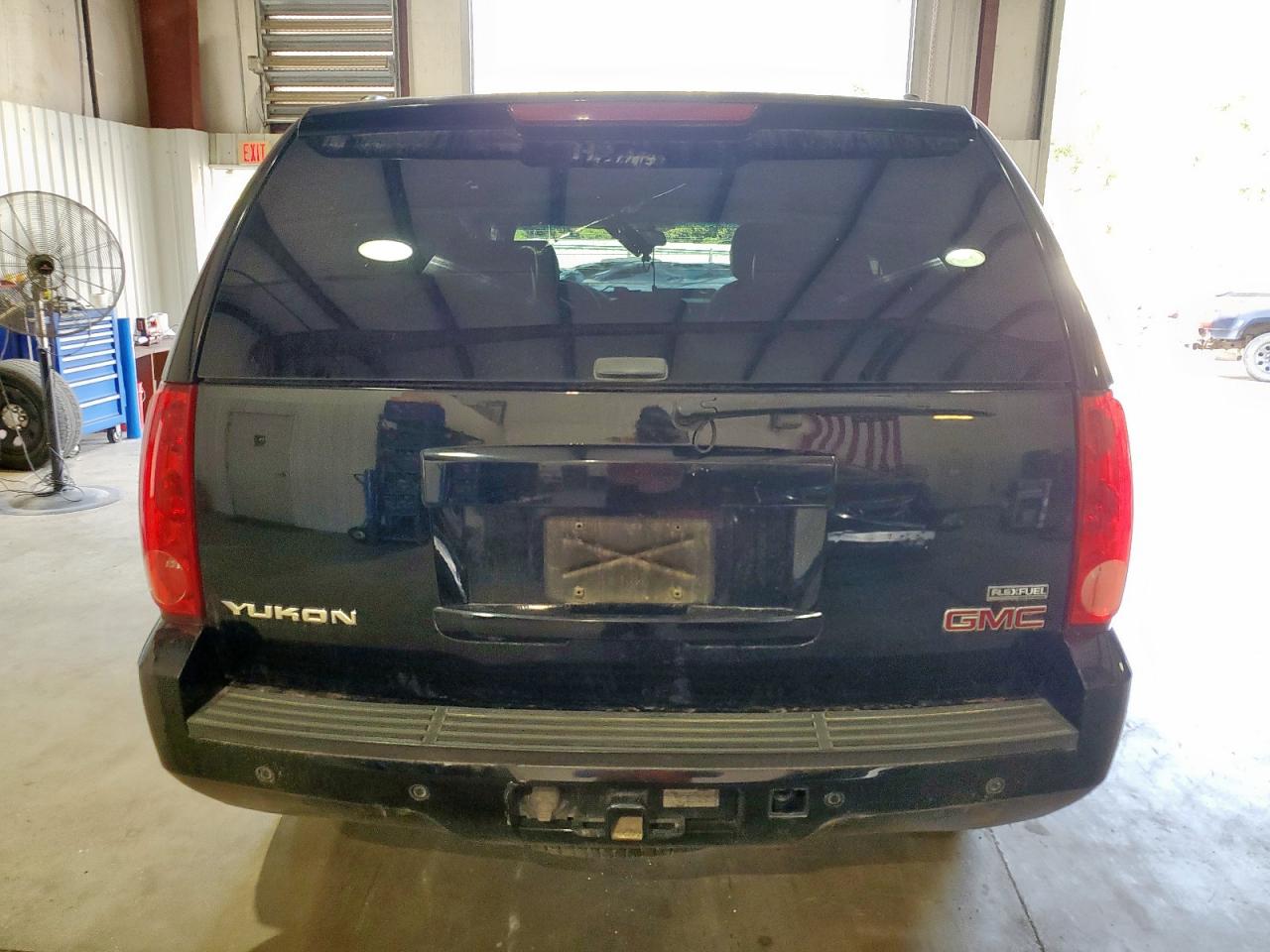 2008 GMC Yukon VIN: 1GKFC13088R253422 Lot: 85092465