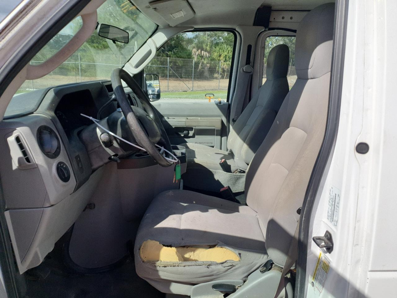 2009 Ford Econoline E250 Van VIN: 1FTNE24W09DA35063 Lot: 87069995