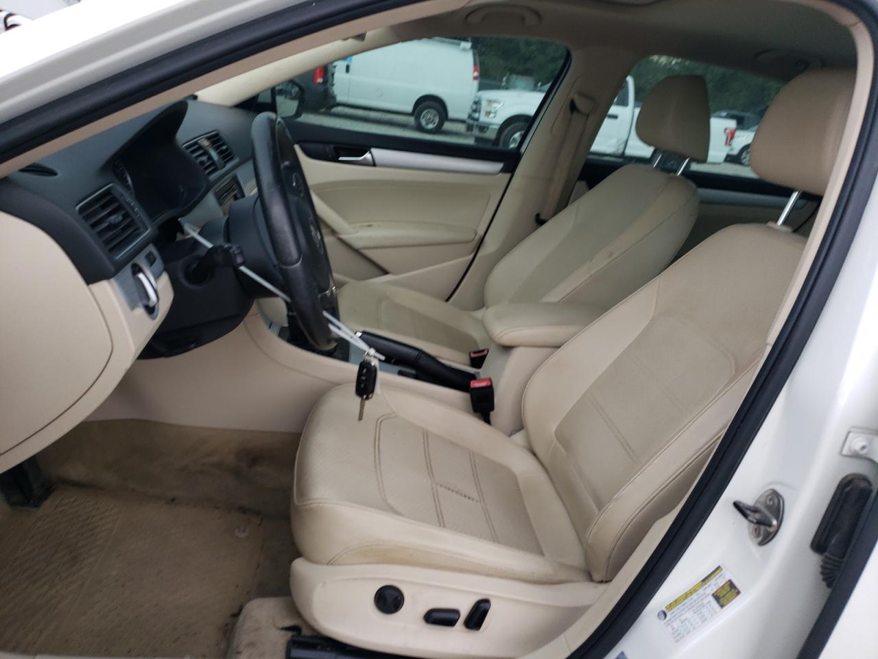 2013 Volkswagen Passat Se VIN: 1VWBP7A30DC130917 Lot: 85177705