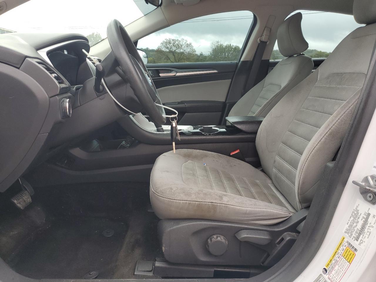 2015 Ford Fusion S VIN: 1FA6P0G78F5126617 Lot: 85741775