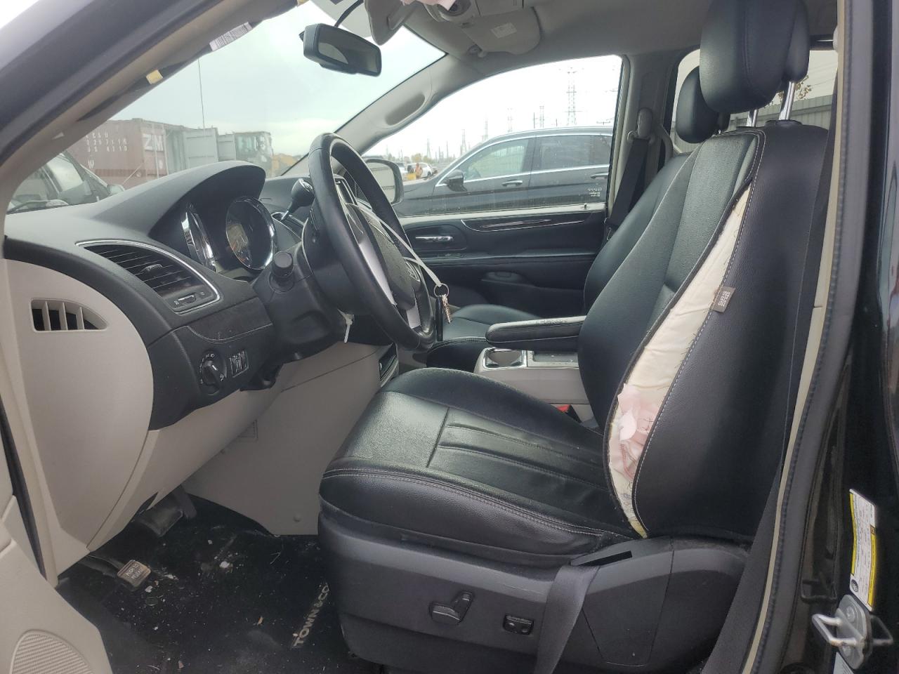 2016 Chrysler Town & Country Touring VIN: 2C4RC1BG4GR173048 Lot: 82587855