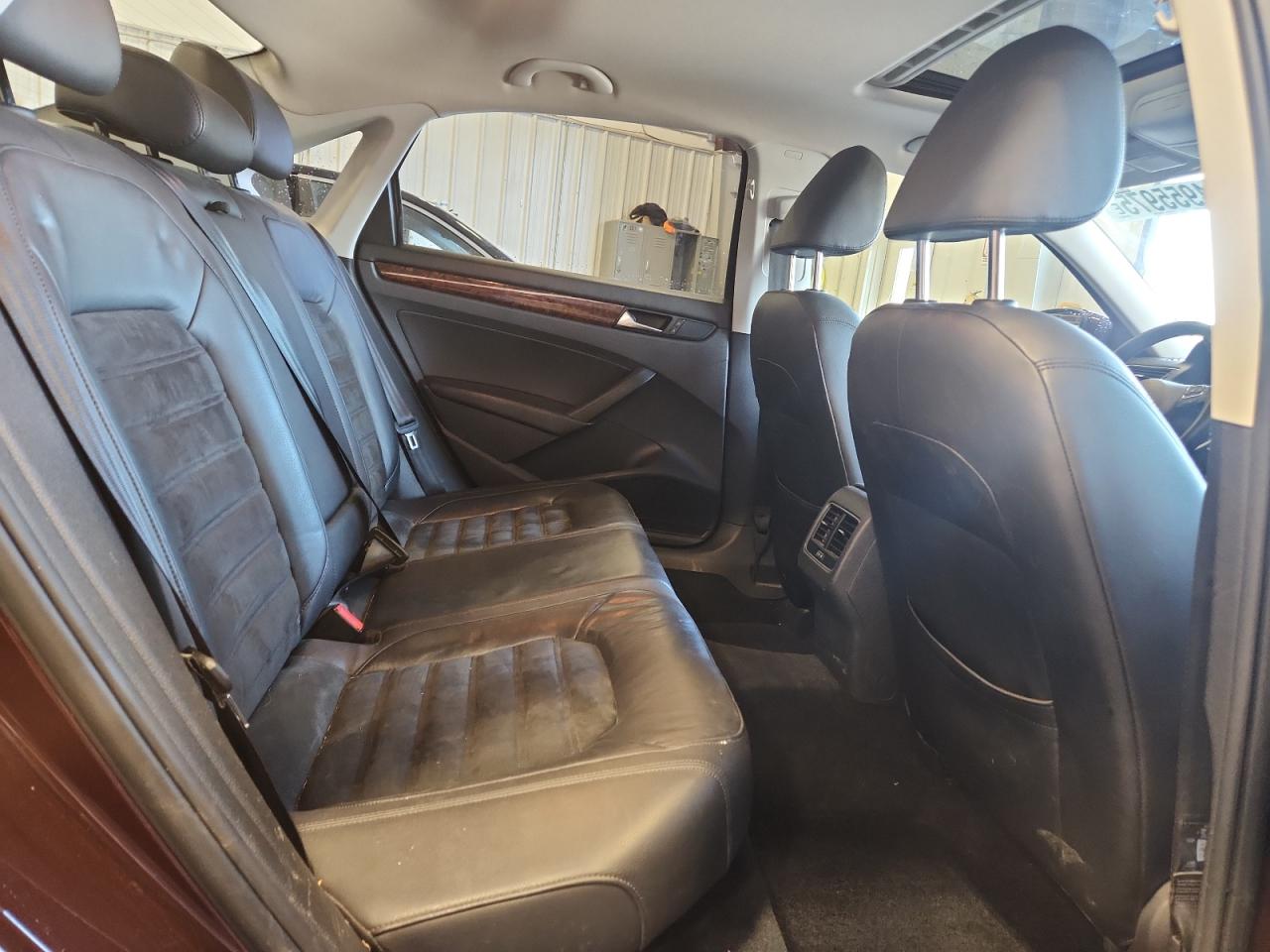 2013 Volkswagen Passat Sel VIN: 1VWCM7A39DC003127 Lot: 84955975